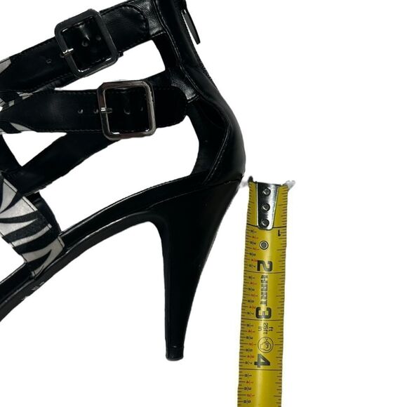 Apostrophe Black and White Zebra Print Strappy Heels Size 9.5 - Picture 11 of 13
